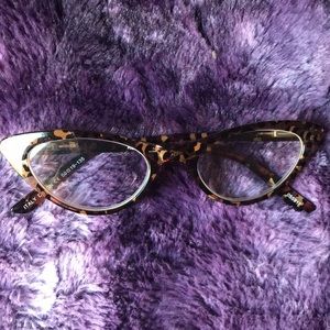 Leopard print cat eye readers +1.25